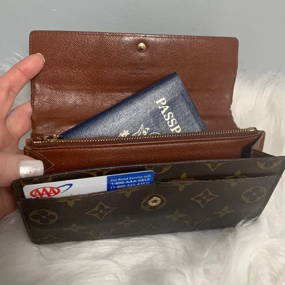 ❌SOLD❌ 2002 authentic Louis Vuitton Sarah wallet - Picture 8 of 17